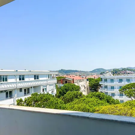 Rooftop Ix 702 Inn