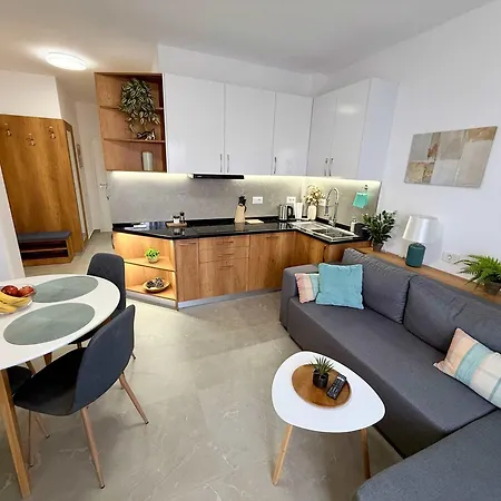 Penzion Rooftop Ix 702 *