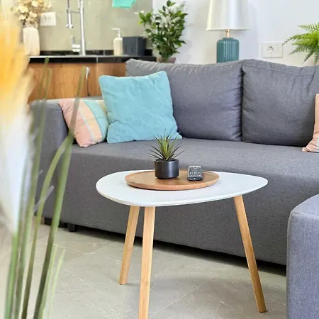 Rooftop Ix 702 Golem (Tirana)