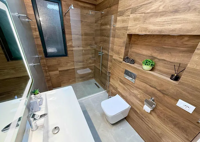 Rooftop Ix 702 Golem (Tirana)